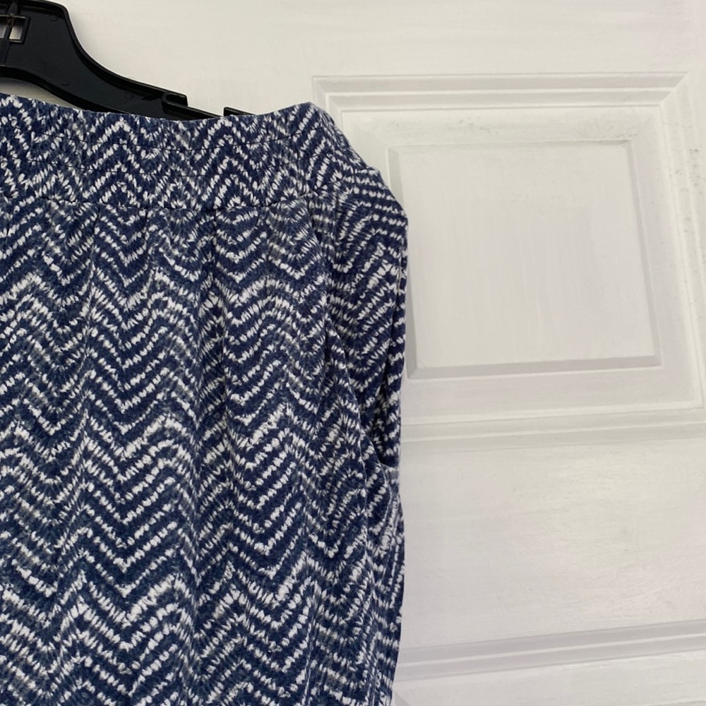 H&M Blue and White Flowy Pants Size Medium